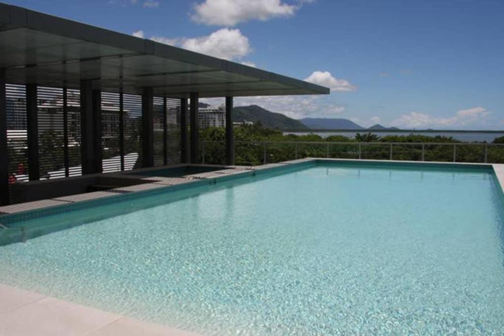 Apartment 301 Harbour View Cairns